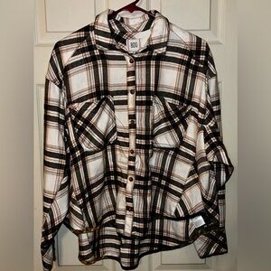 BDG Urban Outfitters Oversized Cropped Flannel Shirt Dolman Sleeves (Size M)
